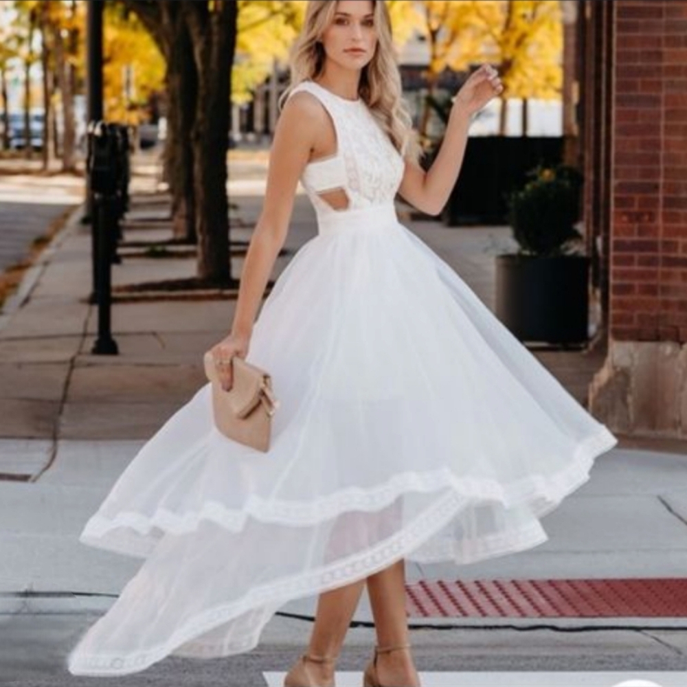Nwt INA White Floral Lace Bodice Cut out High low Chiffon Tiered Maxidress